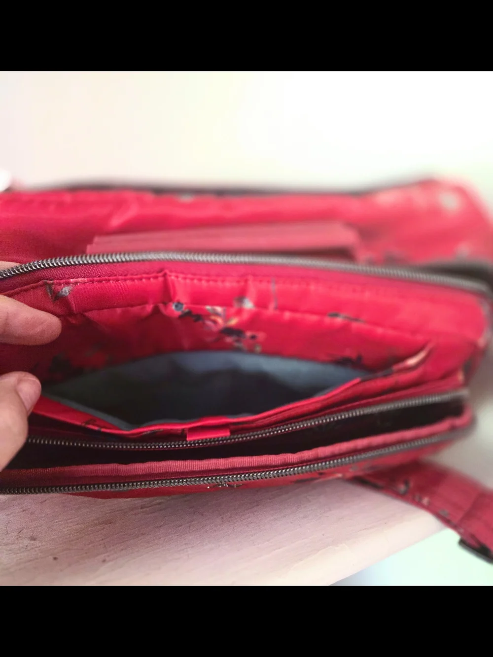 lug trolley crossbody